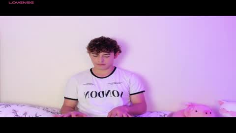 xhan online show from December 24, 2024, 5:02 pm