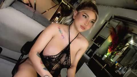 hey honey online show from November 28, 2025, 4:04 am