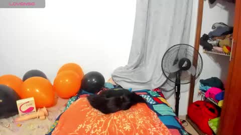 Xia Angel online show from October 29, 2025, 11:01 am