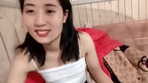 xiagoal_cute online show from April 12, 2026, 1:27 pm