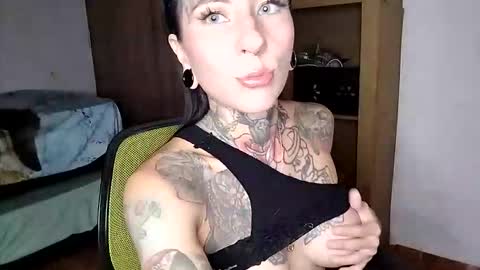 Snapshot of xialexbordeous chatting on November 9, 2025, 10:30 pm Samara online show from November 9, 2025, 10:30 pm