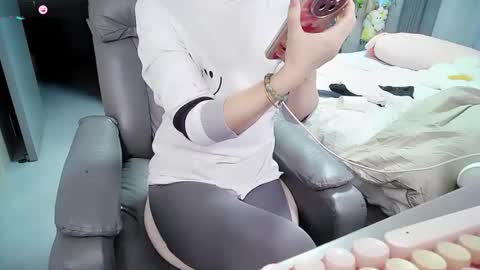 Snapshot of xiaoyu_cn chatting on October 15, 2025, 11:21 am xiaoyu online show from October 15, 2025, 11:21 am