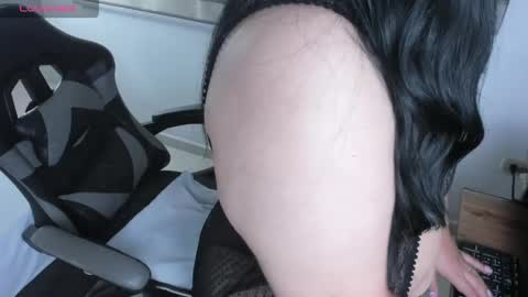 X I M E N A online show from April 13, 2026, 12:10 pm