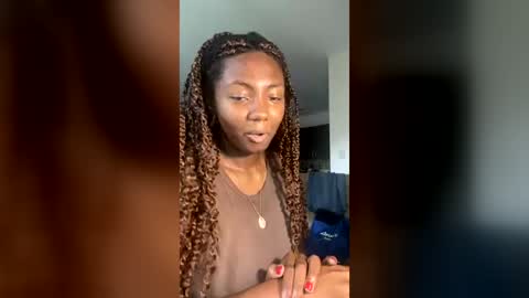 Snapshot of ximora212 chatting on July 17, 2026, 6:13 pm Ximora online show from July 17, 2026, 6:13 pm