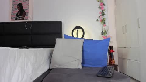 Snapshot of ximtia_xs chatting on January 28, 2025, 12:43 pm ximtia online show from January 28, 2025, 12:43 pm