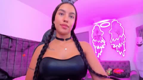 xiomara_cortes online show from October 30, 2025, 8:31 pm