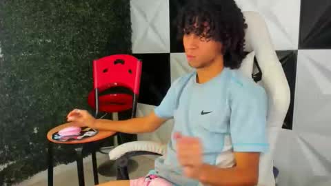 xion_ez online show from February 4, 2026, 8:14 pm