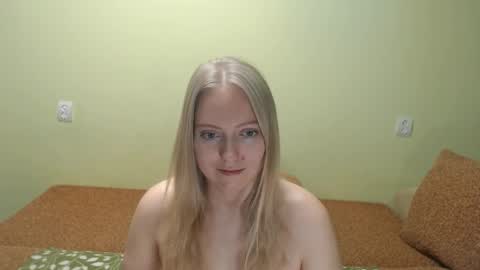 Julia online show from April 8, 2026, 11:32 am
