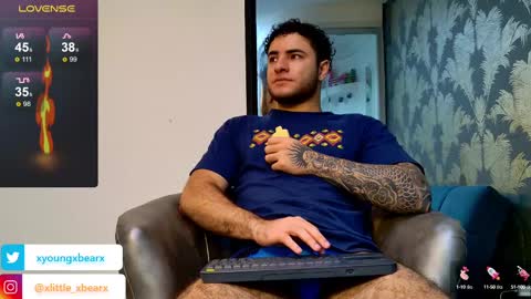 Snapshot of xlittle_xbearx chatting on March 3, 2025, 4:03 am Kev online show from March 3, 2025, 4:03 am