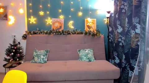 Snapshot of xloe_queen chatting on December 26, 2024, 3:31 pm Chloe online show from December 26, 2024, 3:31 pm