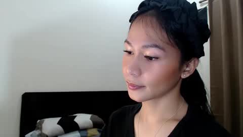 Snapshot of xlovely_destinyx chatting on February 5, 2026, 6:12 pm Alice online show from February 5, 2026, 6:12 pm