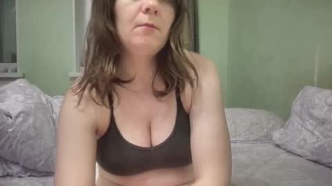 Luna online show from February 24, 2026, 3:21 pm