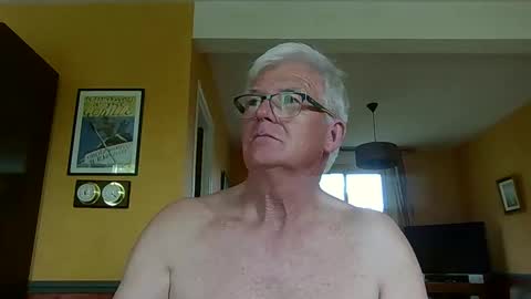 xmaeg3 online show from May 4, 2026, 8:54 am