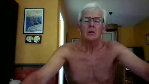 Snapshot of xmaeg3 chatting on July 8, 2026, 12:09 pm xmaeg3 online show from July 8, 2026, 12:09 pm