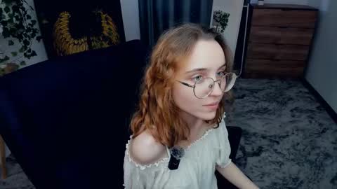 Snapshot of xo_lil_dream chatting on September 10, 2025, 7:19 am Kylie online show from September 10, 2025, 7:19 am