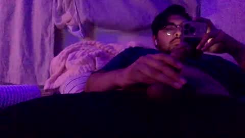 Alejandro FullMoon online show from December 4, 2024, 9:29 am