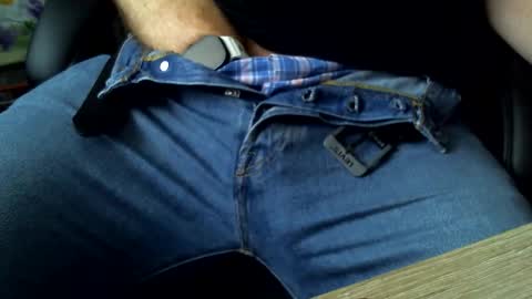 xobgx online show from January 12, 2026, 9:36 am