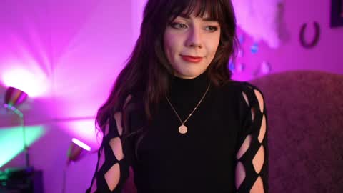Bella Bondai online show from December 7, 2024, 3:25 am