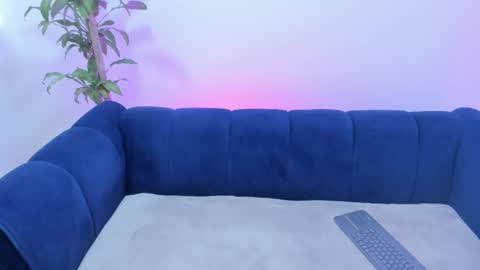 xoxo_angel online show from November 4, 2025, 2:38 pm