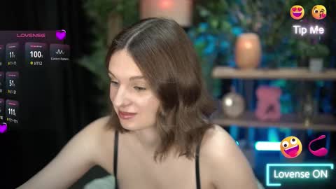 Snapshot of xoxo_molly chatting on November 3, 2025, 8:21 pm xoxo_molly online show from November 3, 2025, 8:21 pm