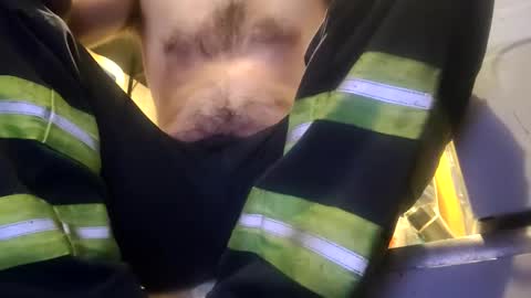 Xploringus online show from October 22, 2025, 2:28 pm