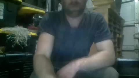 Xploringus online show from November 10, 2025, 11:42 am