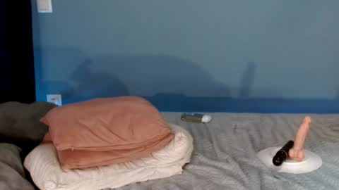 Snapshot of xsexycouples chatting on December 20, 2024, 3:36 am AnnaMaee online show from December 20, 2024, 3:36 am