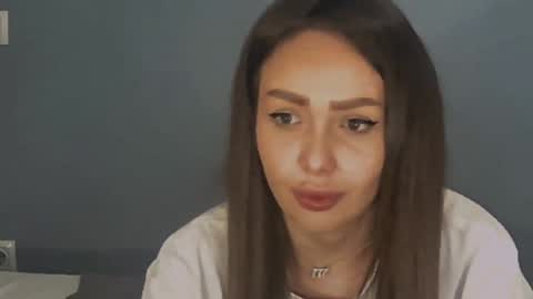 Snapshot of xsexycouples chatting on January 17, 2025, 10:34 pm AnnaMaee online show from January 17, 2025, 10:34 pm