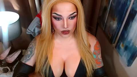 Cattaleya online show from November 30, 2025, 7:56 am