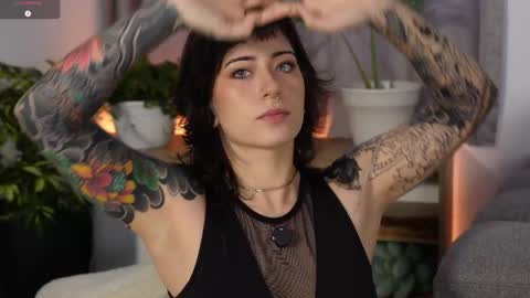 Blue online show from April 16, 2026, 10:01 pm