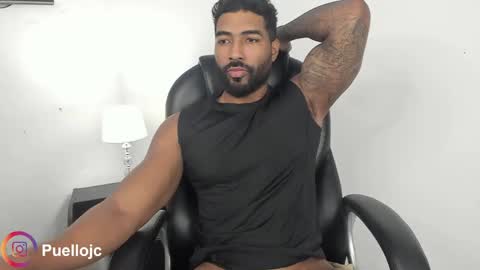 Snapshot of xtipp3r chatting on April 28, 2026, 12:32 pm Stipp3r online show from April 28, 2026, 12:32 pm
