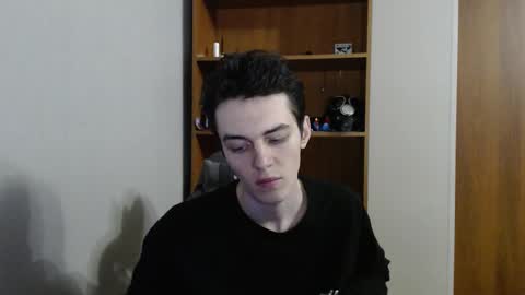 traqqq online show from September 21, 2025, 4:41 pm