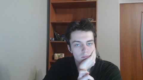 traqqq online show from October 29, 2025, 9:05 pm