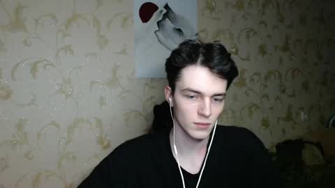 traqqq online show from April 25, 2026, 9:34 pm