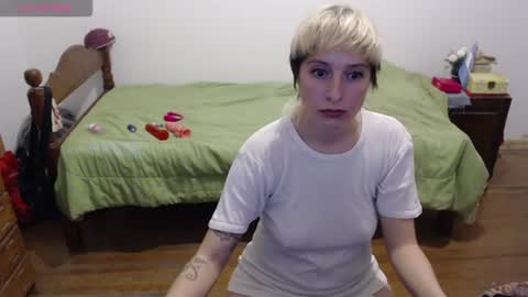 Snapshot of xx_ladyvenus_xx chatting on June 27, 2026, 3:33 am Hidra online show from June 27, 2026, 3:33 am