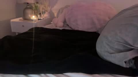 Lily online show from May 16, 2026, 8:18 pm
