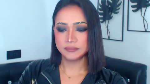 xxasian_goddessxx online show from August 7, 2026, 12:23 am