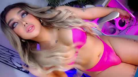 Snapshot of xxcumcatcherxx chatting on October 17, 2025, 2:26 am Jane online show from October 17, 2025, 2:26 am