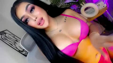 Snapshot of xxcumcatcherxx chatting on October 25, 2025, 1:57 am Jane online show from October 25, 2025, 1:57 am