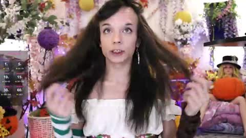 Snapshot of xxhayleemariexx chatting on October 19, 2025, 11:05 pm Haylee Marie online show from October 19, 2025, 11:05 pm