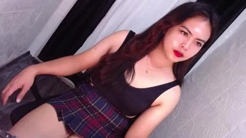 divine online show from March 11, 2025, 4:43 am