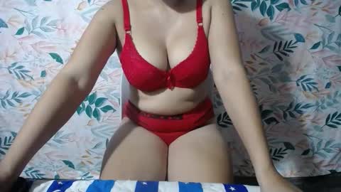xxhott_ online show from October 21, 2025, 3:13 pm