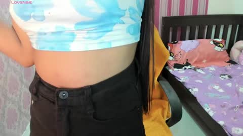 Aya online show from April 13, 2026, 11:37 am