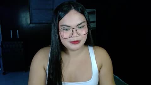 Snapshot of xxkylie_smithxx chatting on October 14, 2025, 8:09 pm Kylie Smith online show from October 14, 2025, 8:09 pm