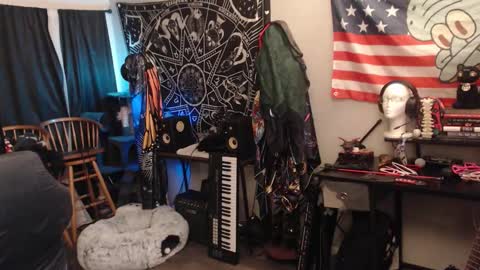 Lilith online show from December 1, 2025, 3:33 am