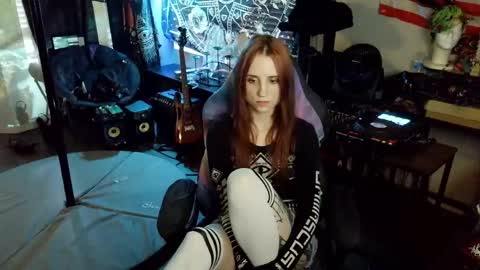 Lilith online show from April 19, 2026, 1:38 am