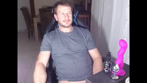 Snapshot of xxmettexx chatting on March 2, 2025, 9:22 pm xxmettexx online show from March 2, 2025, 9:22 pm