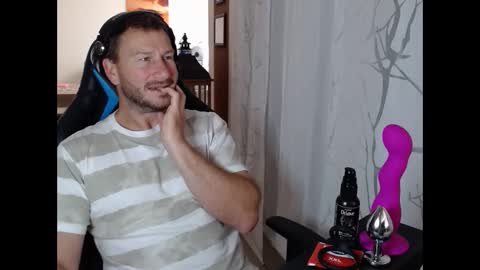 Snapshot of xxmettexx chatting on September 13, 2025, 7:41 am xxmettexx online show from September 13, 2025, 7:41 am