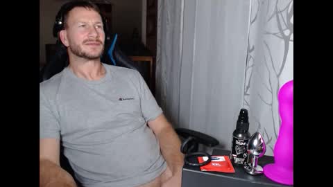 Snapshot of xxmettexx chatting on November 15, 2025, 10:48 pm xxmettexx online show from November 15, 2025, 10:48 pm