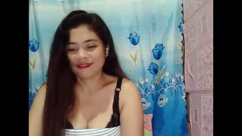 Snapshot of xxolevia chatting on November 29, 2025, 2:20 pm xxolevia online show from November 29, 2025, 2:20 pm